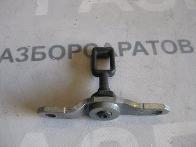 Часть ответная замка стекла багажника Volkswagen Touareg 2006 Кроссовер