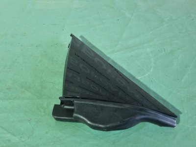 Накладка крыла Suzuki Swift 2010