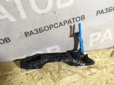 Кронштейн ручки двери Toyota Corolla 2008 седан