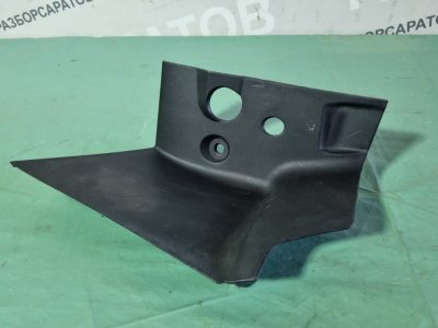 Накладка под фонарь Ford Kuga 2009