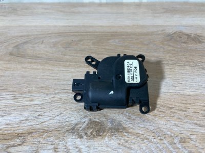 Сервопривод заслонки отопителя Ford Focus 2007 хэтчбек