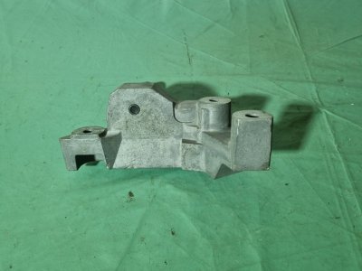 Кронштейн опоры двигателя Nissan Tiida C11 2013