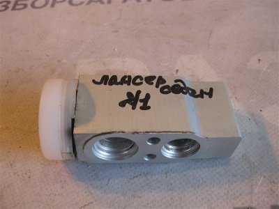 Клапан кондиционера Mitsubishi Lancer 10 2007 седан
