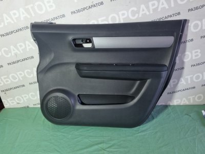 Обшивка двери Suzuki Swift 2010