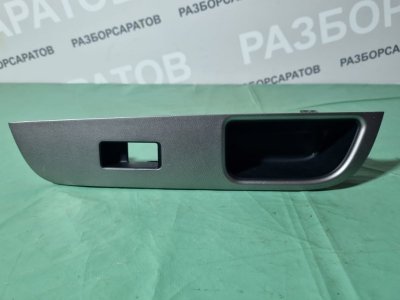 Накладка кнопок стеклоподъемника Nissan Tiida C11 2013