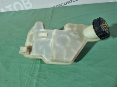 Бачок главного тормозного цилиндра Ford Fiesta 2007 хэтчбек 5 дв.