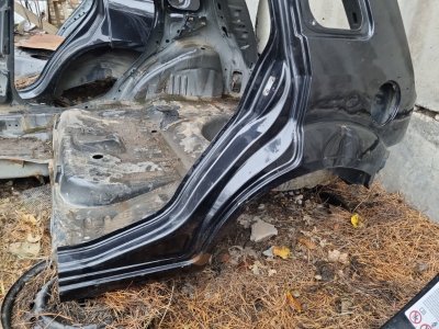 Четверть Ford Fiesta 2007 хэтчбек 5 дв.