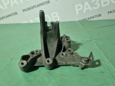 Кронштейн двигателя Ford Kuga 2008