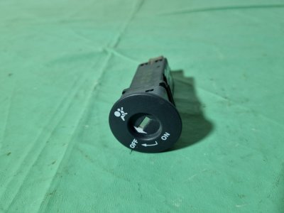 Кнопка отключения airbag Nissan Tiida C11 2013