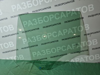 Стекло двери Renault Megane II 2008