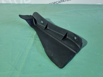 Уголок жабо Ford Kuga 2008