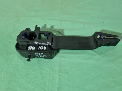 Кронштейн ручки двери наружной Ford Fiesta 2007 хэтчбек 5 дв.