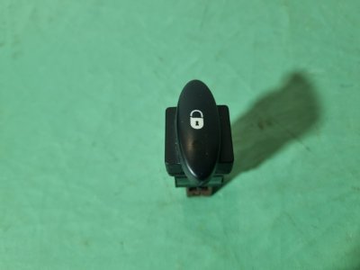 Кнопка центрального замка Citroen C5 2002 хэтчбек