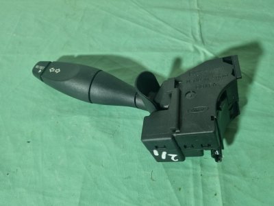 Переключатель поворотов подрулевой Ford Fiesta 2007 хэтчбек 5 дв.