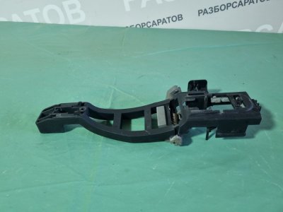 Кронштейн ручки двери наружной Ford Kuga 2008