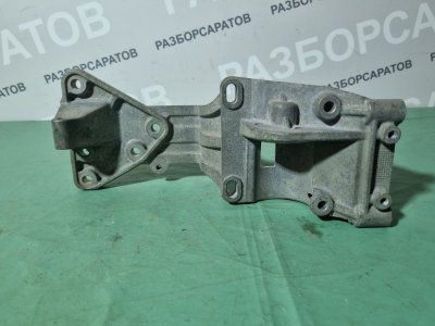 Кронштейн генератора Ford Kuga 2009