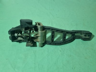 Кронштейн ручки двери наружной Ford Galaxy 2006