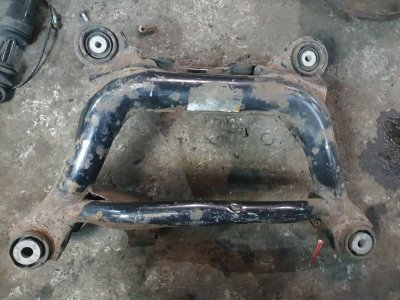 Балка заднего моста BMW X3 2004 E83