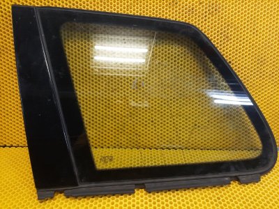Стекло боковое левое (форточка) Volkswagen Touareg 2007 7L6