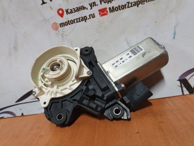 Доводчик двери Audi A8 2012 4H