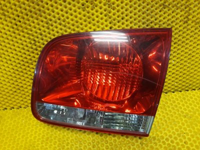Фонарь крышки багажника правый Volkswagen Touareg 2007 7L6