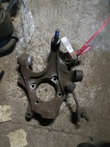 Кулак задний правый Hyundai Santa Fe 2008 CM