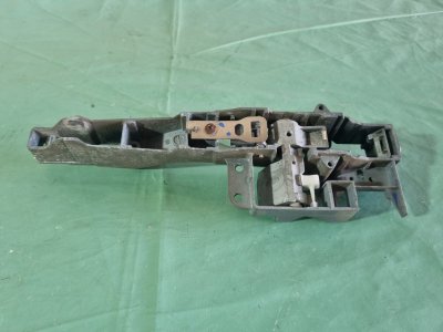 Кронштейн ручки двери наружной Citroen C4 2005 хэтчбек 5 дв.