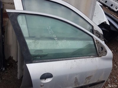 Дверь передняя правая в сборе Peugeot 206