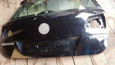 Крышка багажника черная Volkswagen touareg nf 2 cr