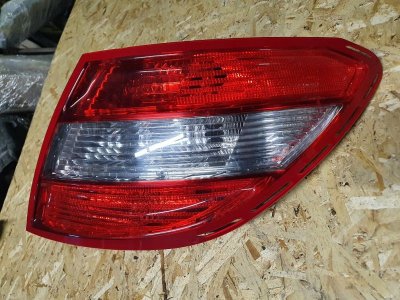 Фонарь задний правый Mercedes-Benz C-Classe 2008 W204