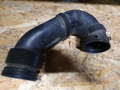 Патрубок впускной Volkswagen Touareg 2007 7L6