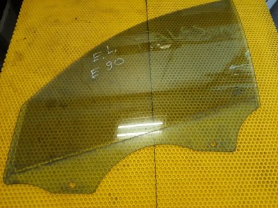 Стекло передней левой двери BMW 3-series 2008 E90