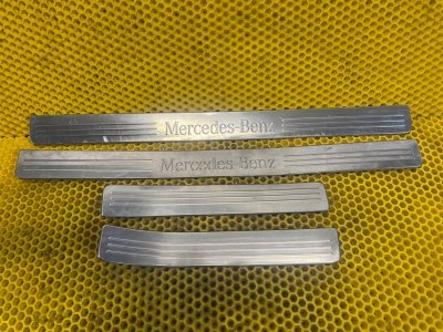 Накладка порога Mercedes-Benz C-Class 2010 W204