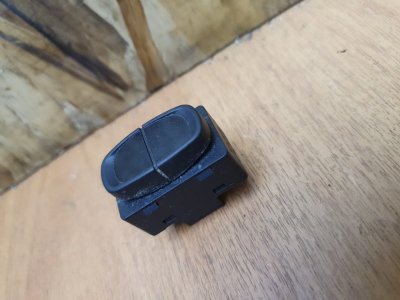 Кнопка регулировки сиденья Volkswagen Touareg 2011 7P