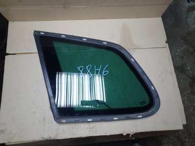 Стекло боковое Volkswagen Touareg 2011 7P