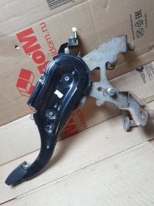Педаль стояночного тормоза Mazda CX-7 2009 ER