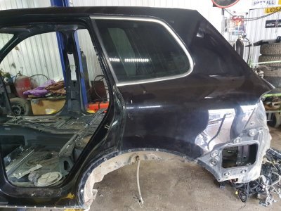 Крыло Volkswagen Touareg 2011 7P