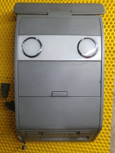 Плафон салонный центральный Volkswagen Touareg 2007 7L6