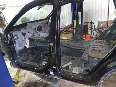 Порог левый + стойка Volkswagen Touareg 2011 7P