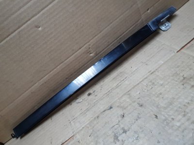 Направляющая стекла двери Mercedes-Benz GL-Class 2007 X164