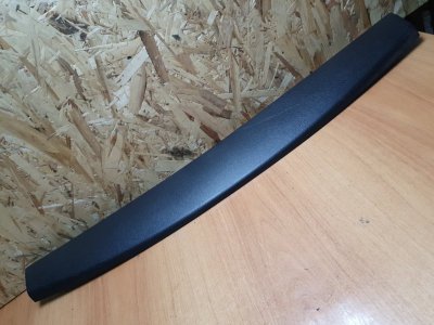 Обшивка крышки багажника Mazda CX-7 2009 ER