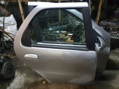 Дверь Fiat Albea 2008 Седан