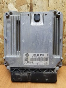 Блок управления двигателем (ЭБУ ДВС) Volkswagen Touareg 2011 7P