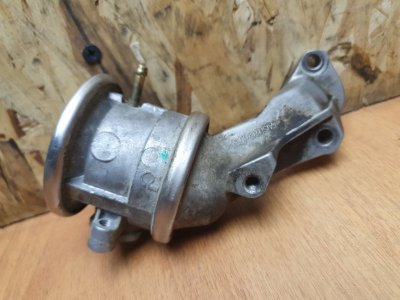 Клапан EGR ЕГР рециркуляции ОГ Volkswagen Touareg 2011 7P