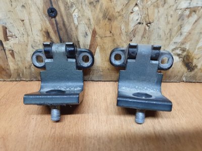 Петля крышки багажника Volkswagen Touareg 2011 7P
