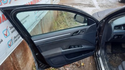 Дверь передняя левая Skoda Superb 2012 3T4