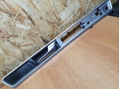 Накладка двери Volkswagen Touareg 2011 7P