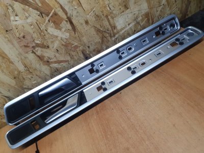 Накладка двери Volkswagen Touareg 2011 7P