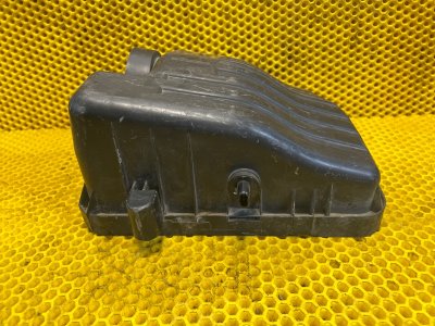 Крышка корпуса воздушного фильтра Suzuki Grand Vitara XL-7 2004 JA627W