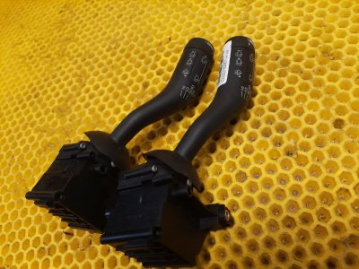 Переключатель дворников Volkswagen Touareg 2008 7L6